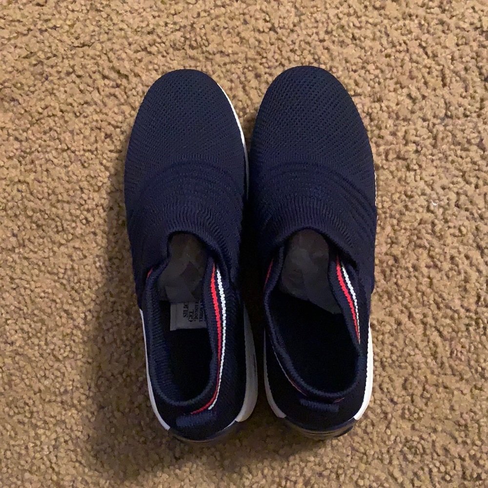 WalkingShoes
